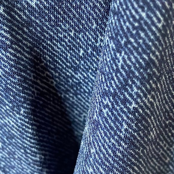 Cold shoulder denim look dress | Robe look denim à épaules dénudées - Picture 6 of 9